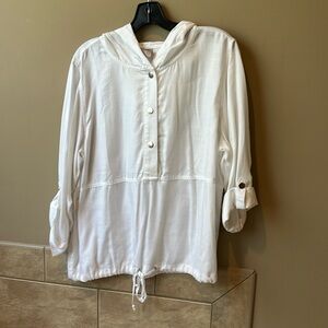 Chico’s zenergy white 3 button hoody